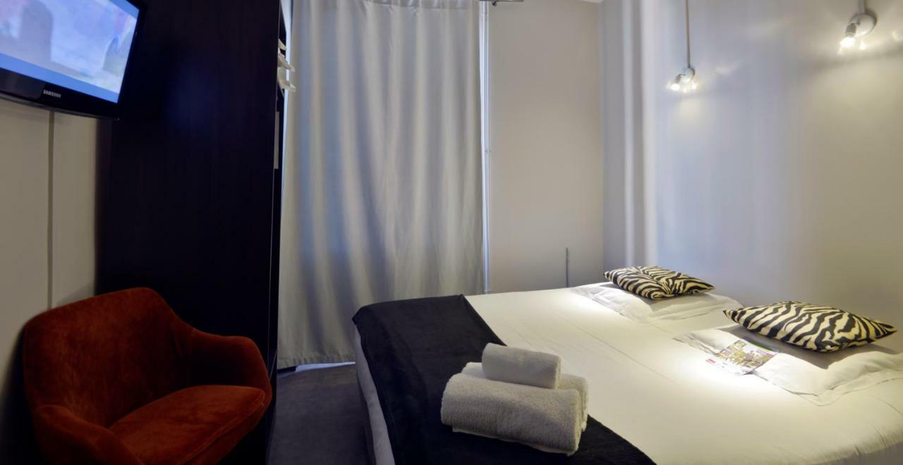 Au Chabichou Hotel Niort Eksteriør billede